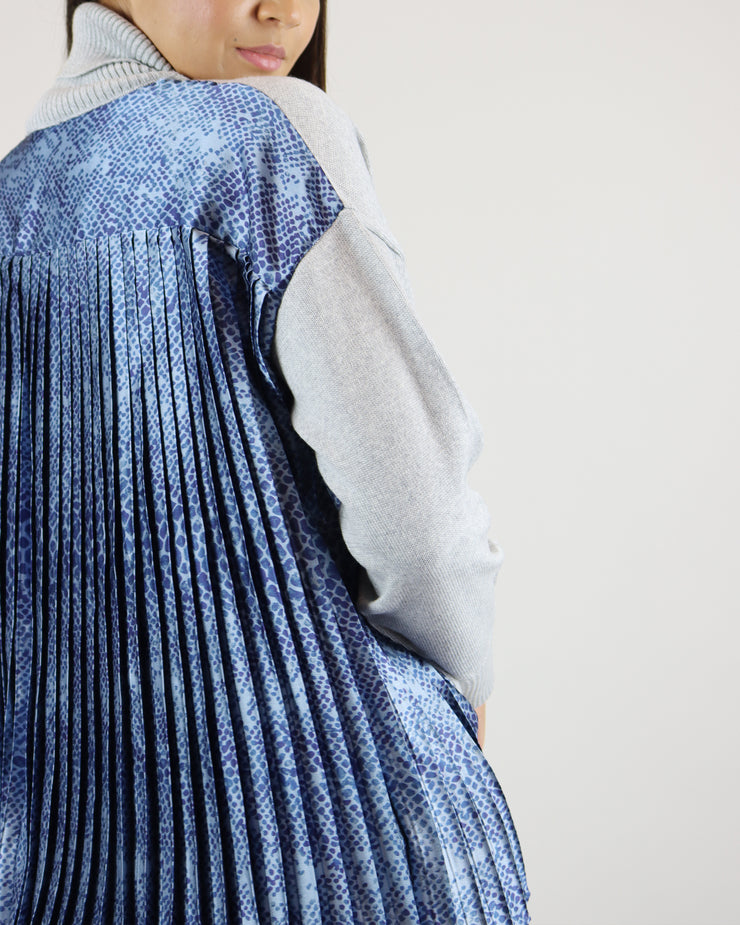 IZAAK AZANEI | BLAIZ | Blue Grey Silk Back Sweater Jumper Roll Collar