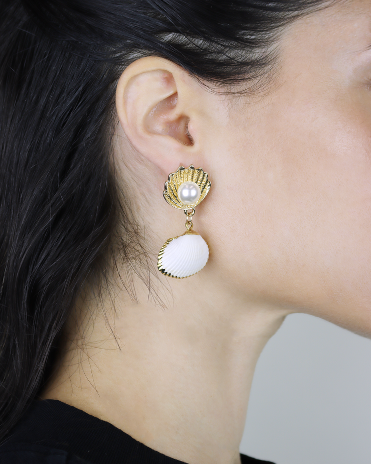 227 | BLAIZ | Pearl White Shell Earrings